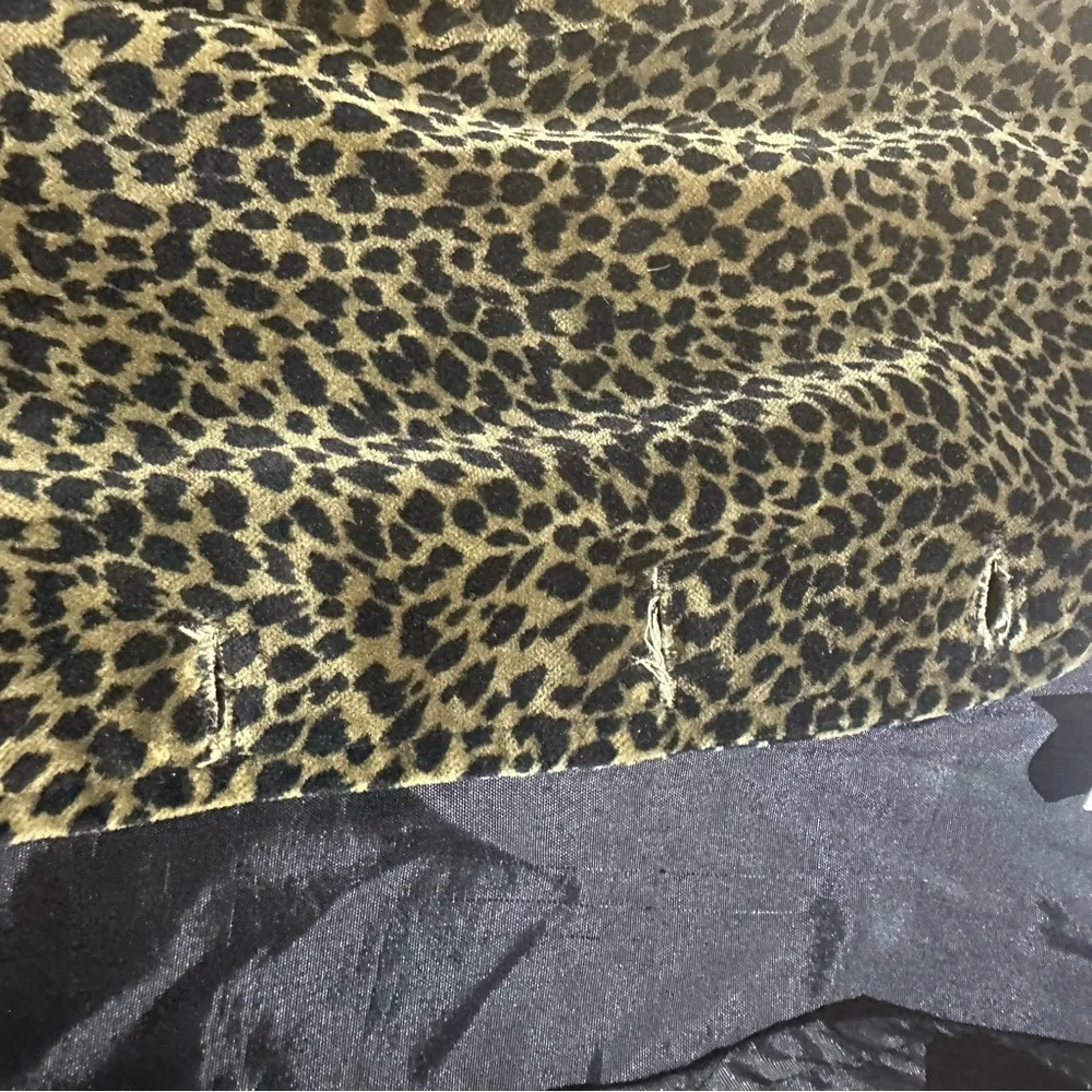 ‼️VINTAGE Essential styles leopard vest|| Size Large - Picture 5 of 7